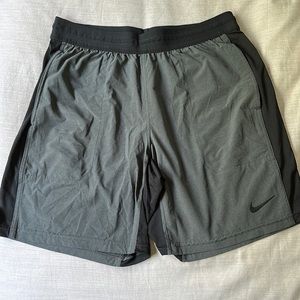 Nike Men’s Flex Yoga Training Athletic Shorts BV2770-011 Black Pockets L